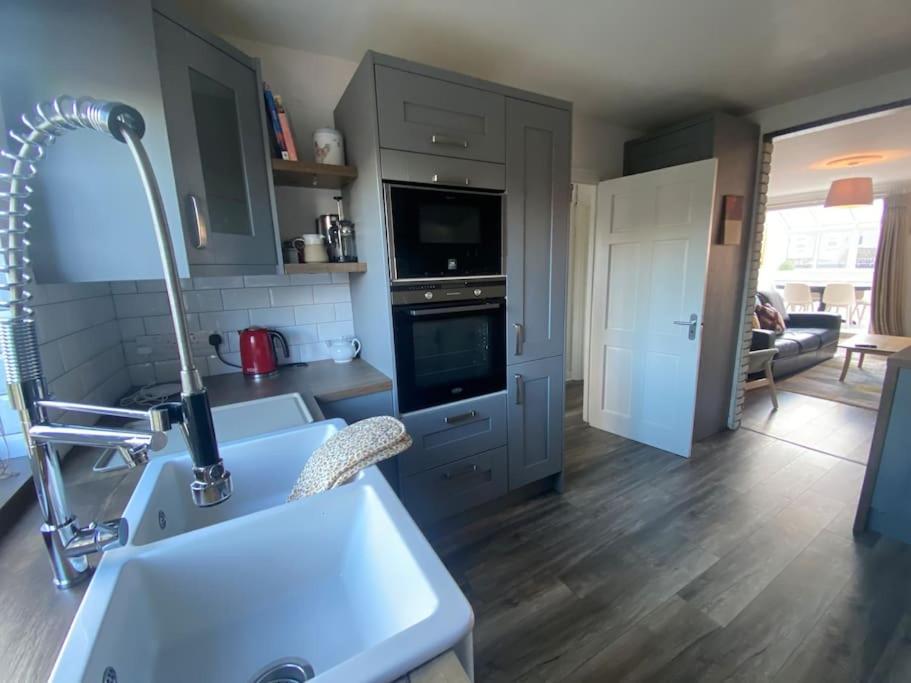 Central, Comfortable And Spacious 4 Bed Duplex Dublin Zewnętrze zdjęcie